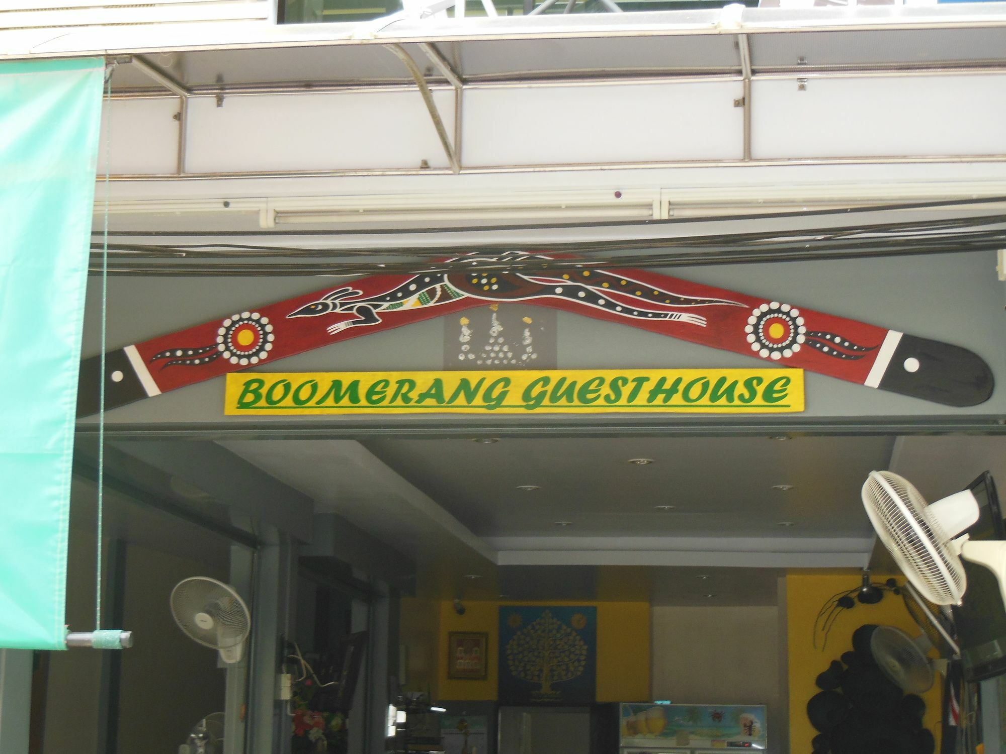 Boomerang Guesthouse And Bar Pattaya Buitenkant foto