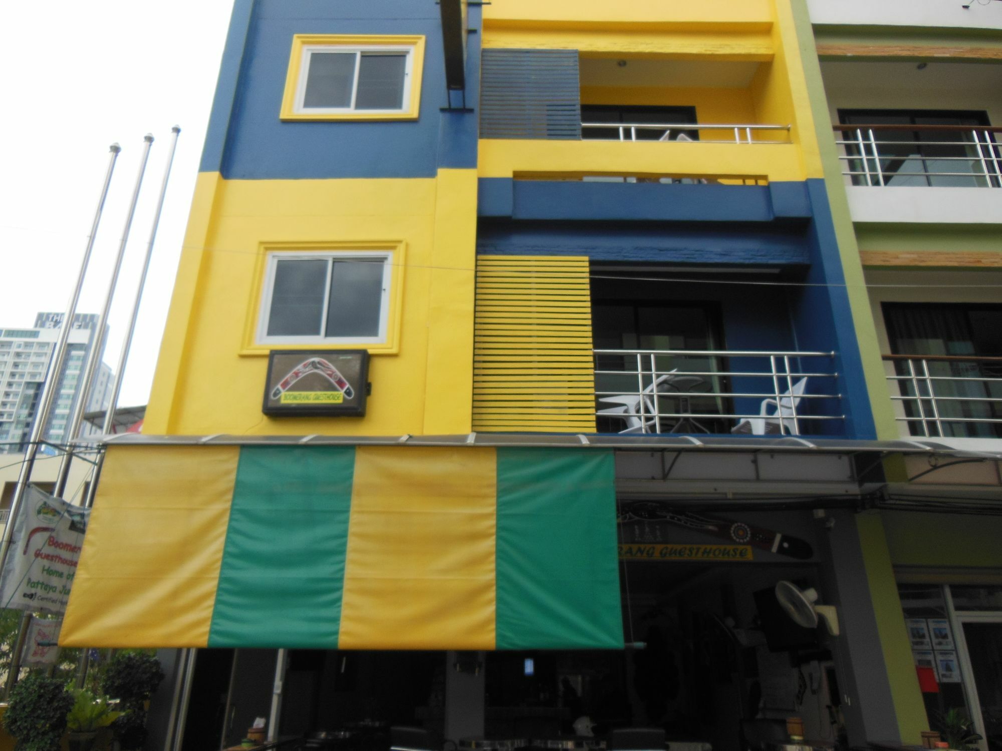 Boomerang Guesthouse And Bar Pattaya Buitenkant foto